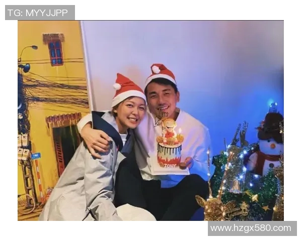 足球巨星成功求婚感动全场 与爱人携手步入人生新篇章 足球巨星成功求婚感动全场 与爱人携手步入人生新篇章